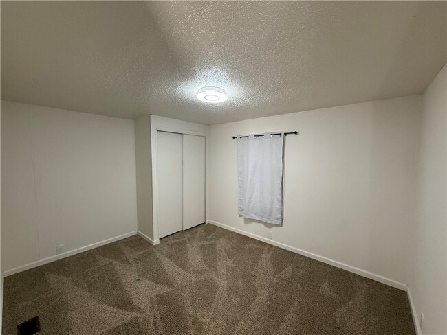 Building Photo - 4149 Eagle Dr