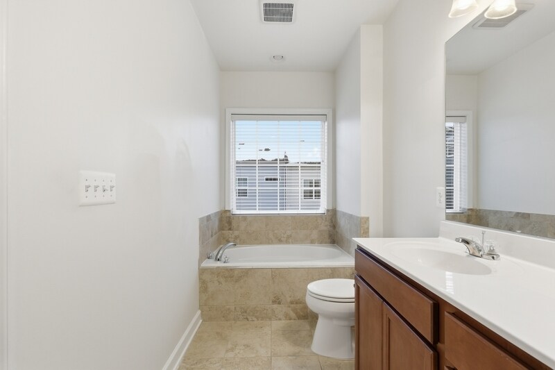 Building Photo - 3042 Mia Ln