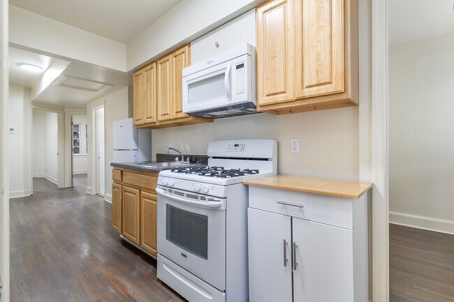 Building Photo - 4713 3rd Pl NW