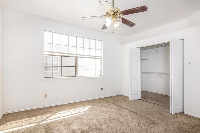 Building Photo - 8888 Benning Dr