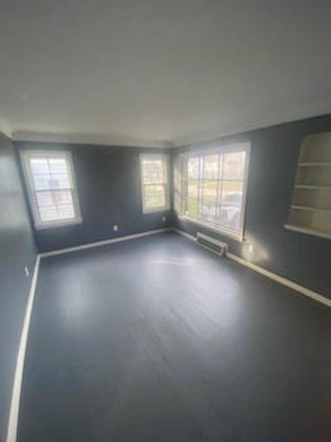 Building Photo - 3 Bed 1.5 Bath Cape Cod