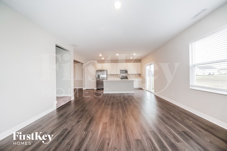 Building Photo - 2273 S Bingham Pl