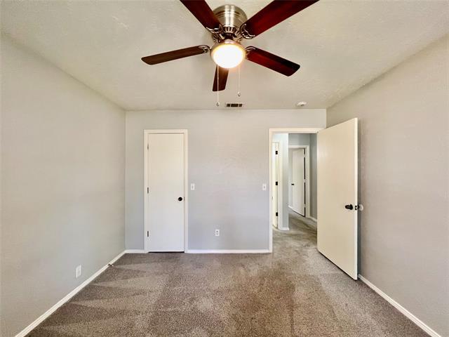 Building Photo - 2732 Parkhaven Dr