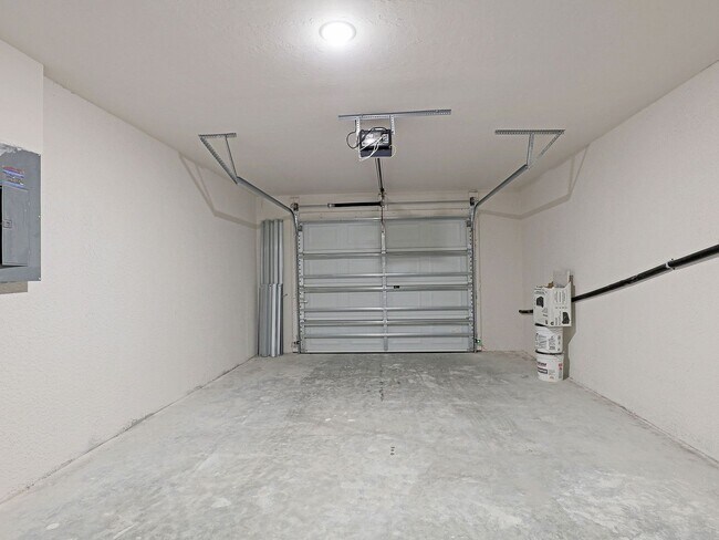 Building Photo - Cape Coral 828