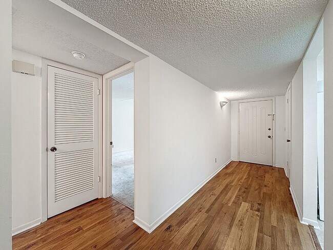 Building Photo - 1200 Tarpon Woods Blvd