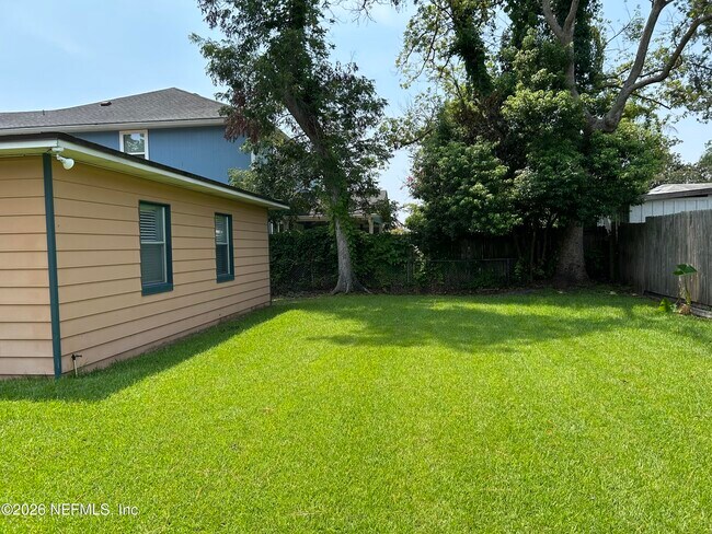 Building Photo - 4323 Shirley Ave
