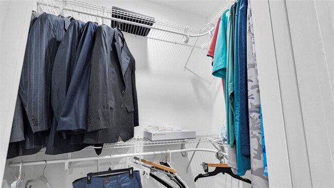 Building Photo - 6290 W 16th Ave