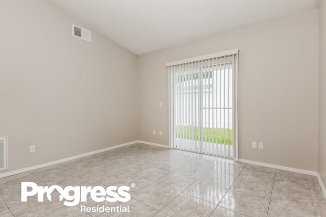 Building Photo - 1420 Brook Hollow Dr