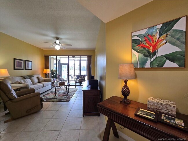 Building Photo - 6041 SE Landing Way