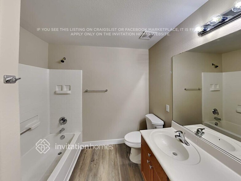 Building Photo - 9105 Doane Ave