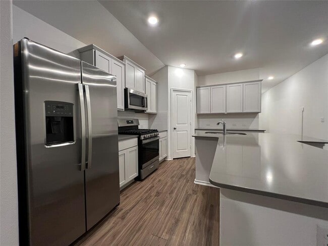 Building Photo - 115 Vintage Dr