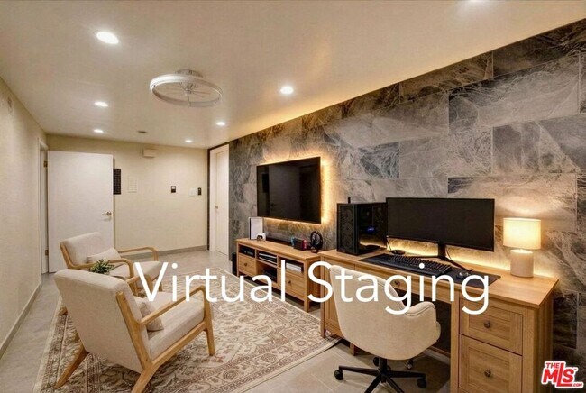 Building Photo - 9634 Via Rimini