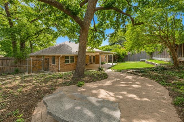 Building Photo - 3902 Helmsford Dr