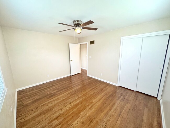 Building Photo - Modern Ranch Retreat