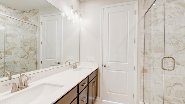 Building Photo - 5509 Swaling St