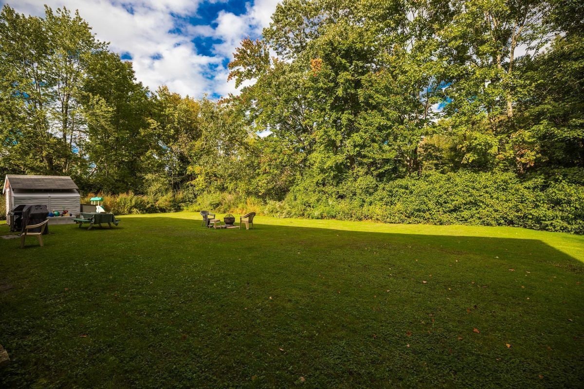 Building Photo - 354AB Main, 3