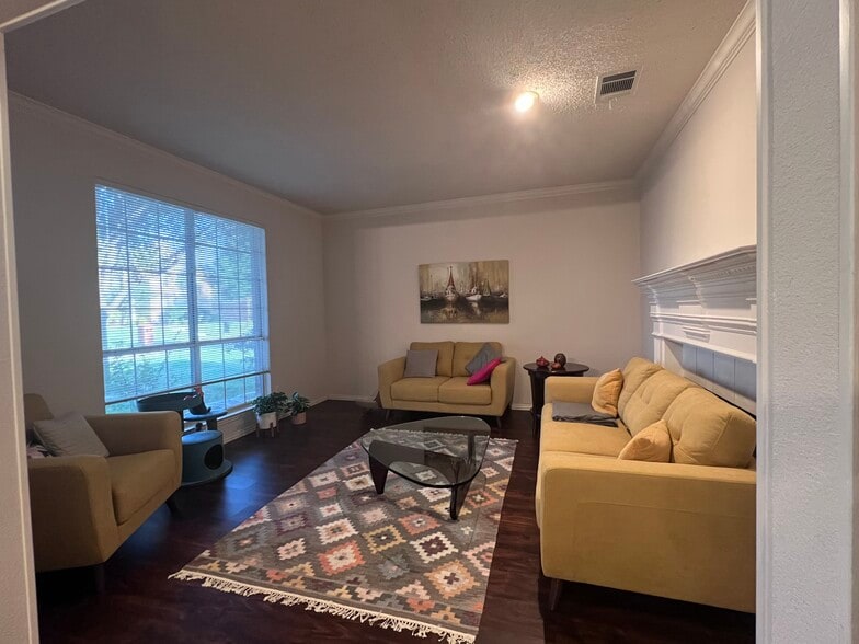 Building Photo - 7109 Chandler Dr