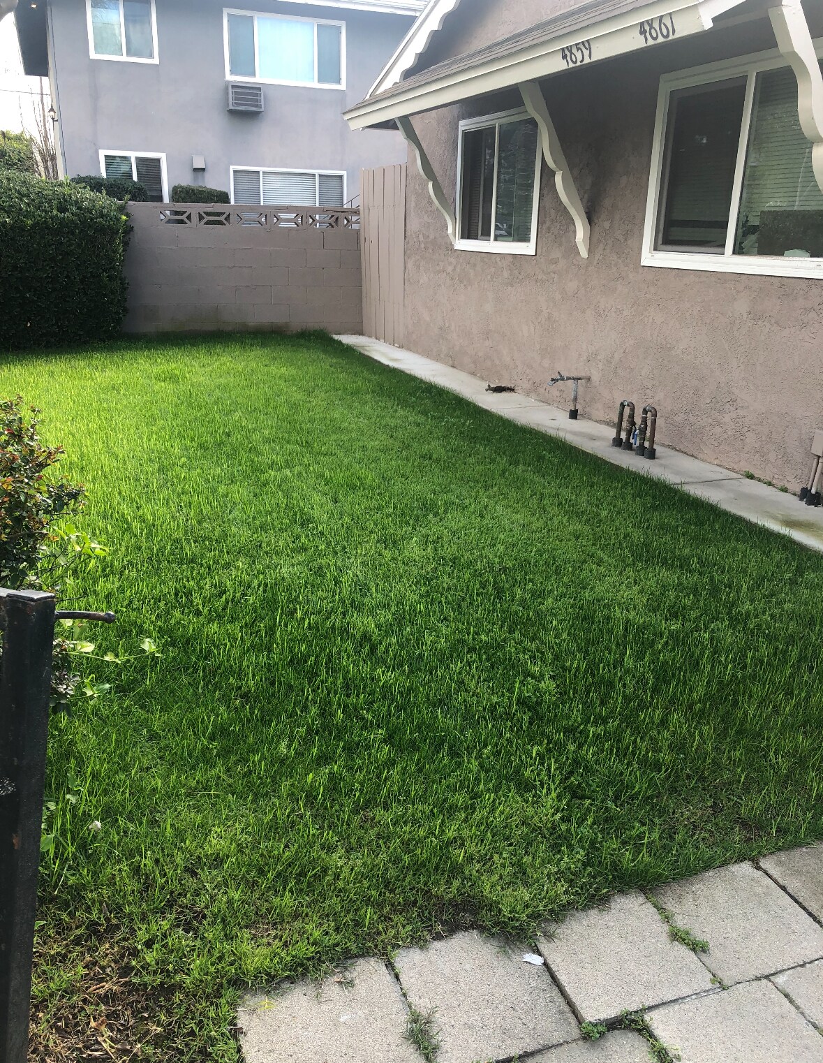 Building Photo - 4859 Canoga St
