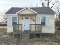 Building Photo - What a deal! Cant beat this price! 2 bed 1 bath