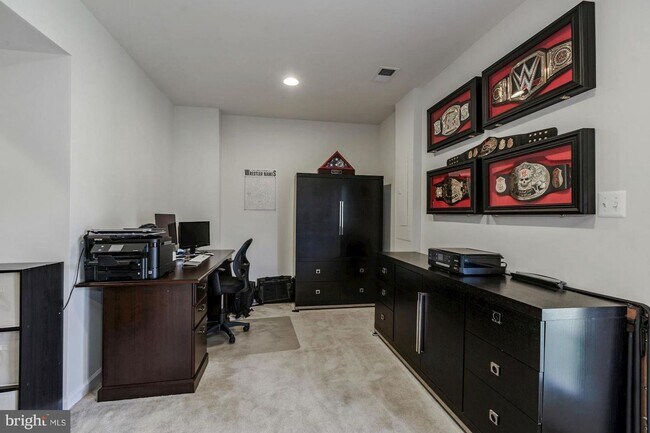 Building Photo - 22941 Chinkapin Oak Terrace