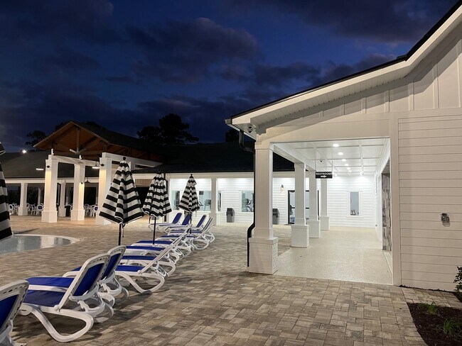 Building Photo - 1363 Landon Hills Dr
