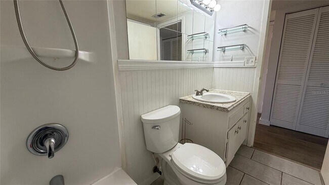 Building Photo - 215 S McMullen Booth Rd