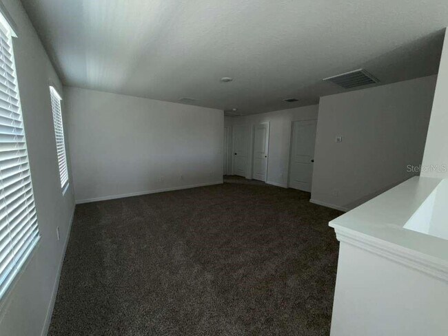 Building Photo - 5501 Clove Row