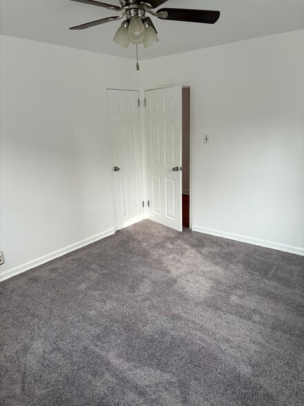 Building Photo - 1621 Murdoch Rd