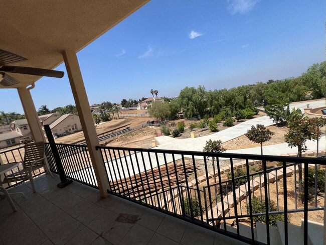 Building Photo - Charming 2 bedroom in Mockingbird Canyon!
