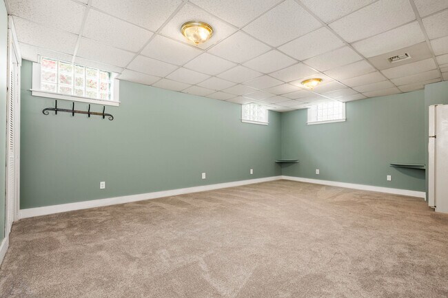 Building Photo - 8502 15th Ave NE