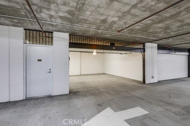 Building Photo - 402 Rockefeller