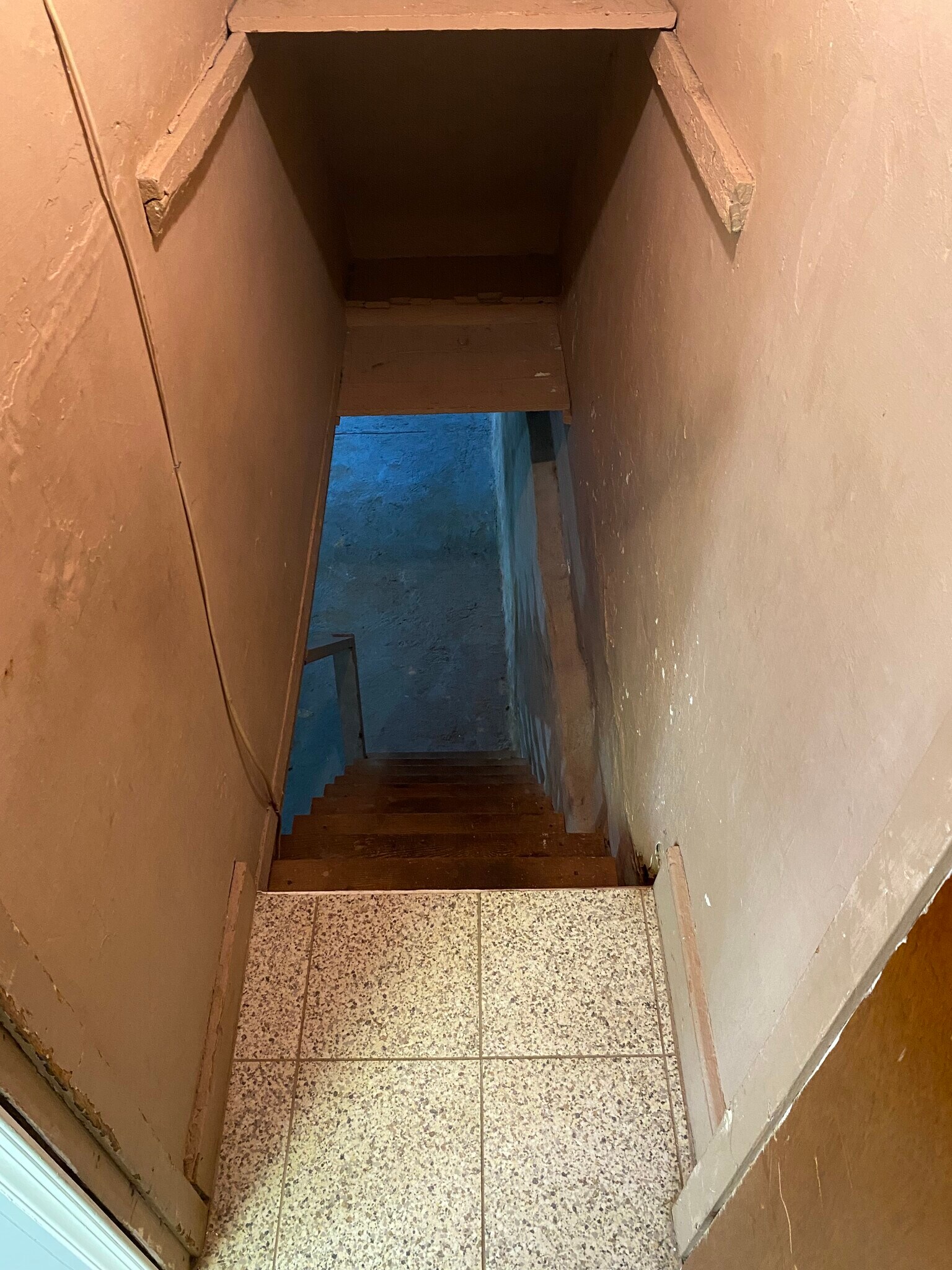 Basement Entrance - 2552 E Clearfield St
