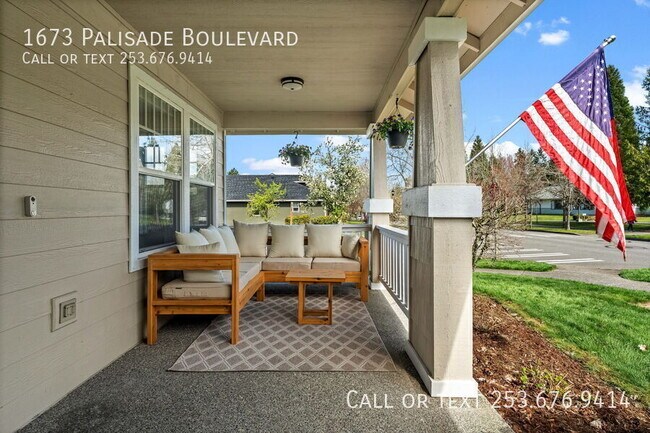 Building Photo - 1673 Palisade Blvd