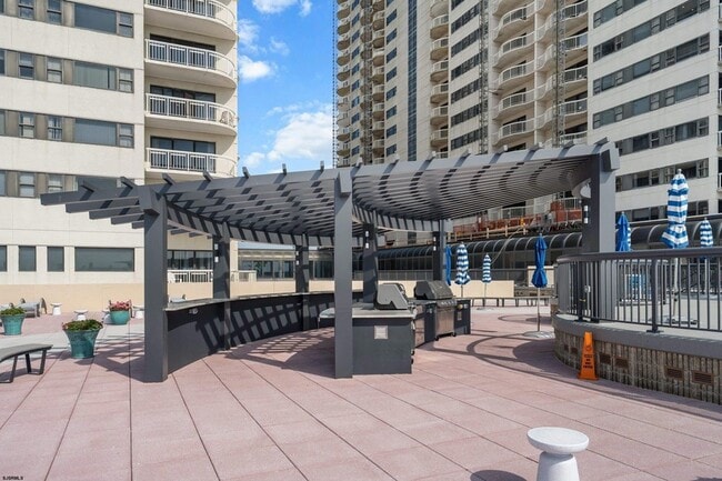 Building Photo - 3101 Boardwalk