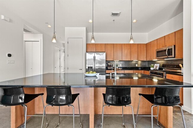 Building Photo - 2525 S Lamar Blvd