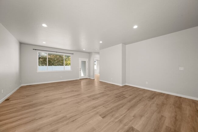 Building Photo - 4299 N Stout Ct