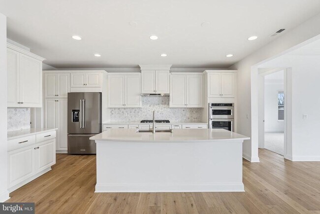 Building Photo - 112 BETONY Ct
