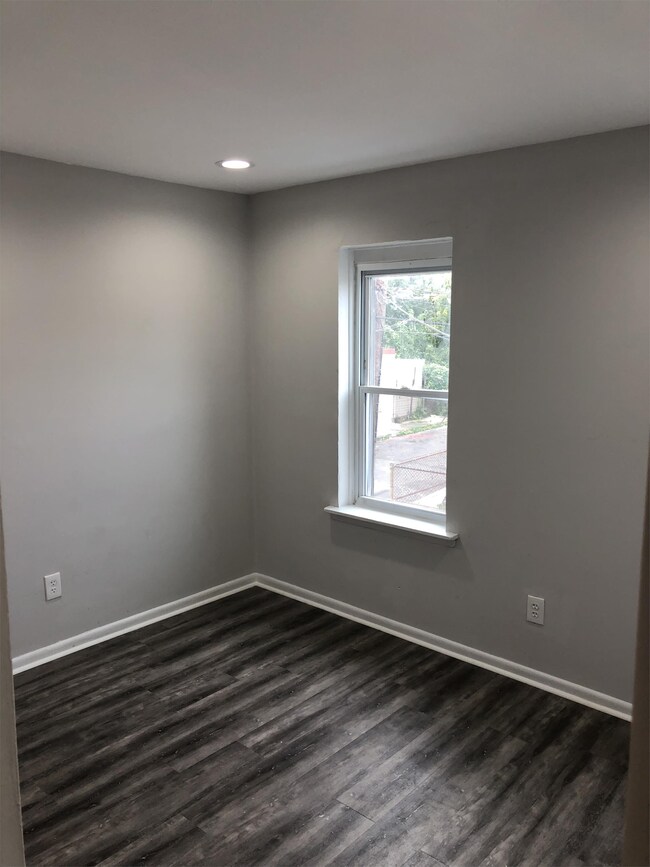 Building Photo - 138 E Rittenhouse St