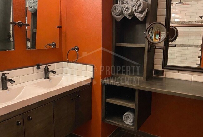 Building Photo - Peaceful 3-Bedroom Home Near Branson, MO – Reeds Spring School District