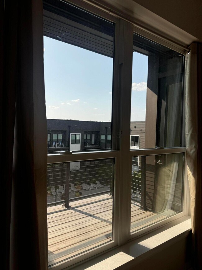 Building Photo - 6633 Dale Dr