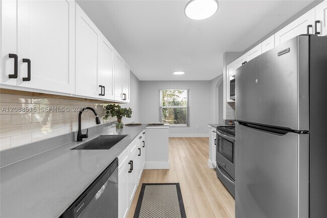 Building Photo - 2256 NW 170th Ave