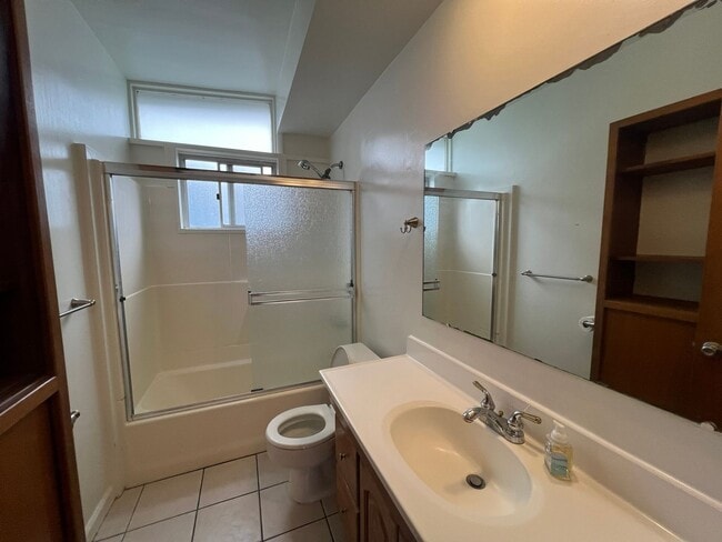 Building Photo - LSMCW421