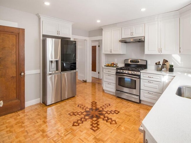 Building Photo - 18 Sherman Ct