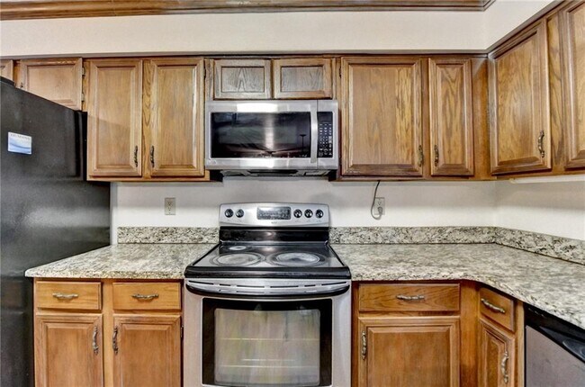 Building Photo - 478 Guilford Cir