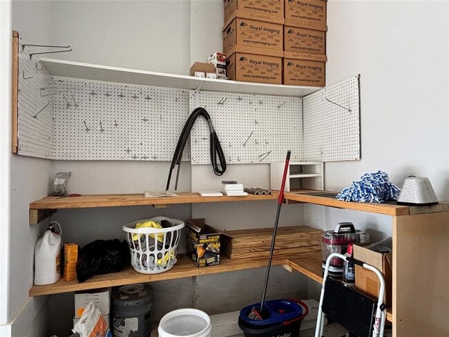 Building Photo - 19521 Tranquility Fls Cv