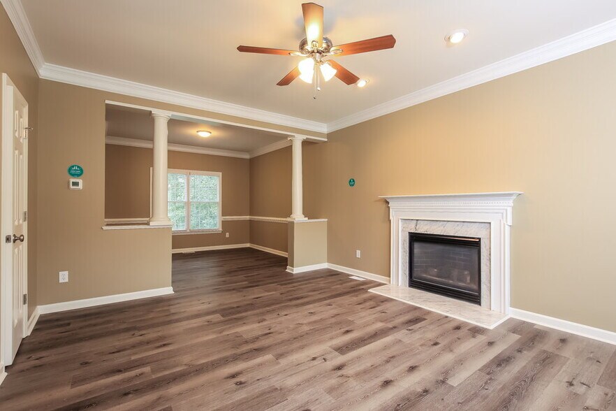 Building Photo - 5125 Casland Dr