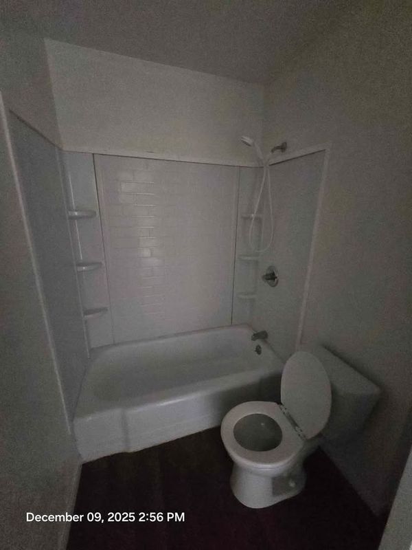 Building Photo - 617 S 1st St