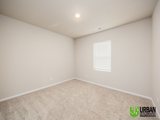 Building Photo - 5803 W Jamestown Ln