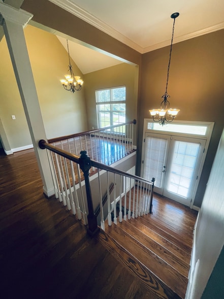 Building Photo - 770 Ridgefield Way