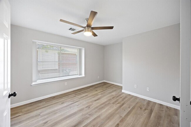 Building Photo - 1413 Catalina Dr